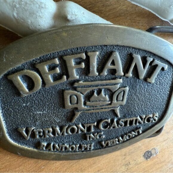 Vintage 80s 1982 Defiant Wood Stove Brass Belt Buckle Made in USA ~ OS - Picture 4 of 7